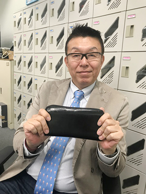 ビジネスシーンに役立つ！ひと技ありの「名刺入れ＆カードケース」五選Web eclat50代女性のためのファッション、ビューティ、ライフスタイル最新情報