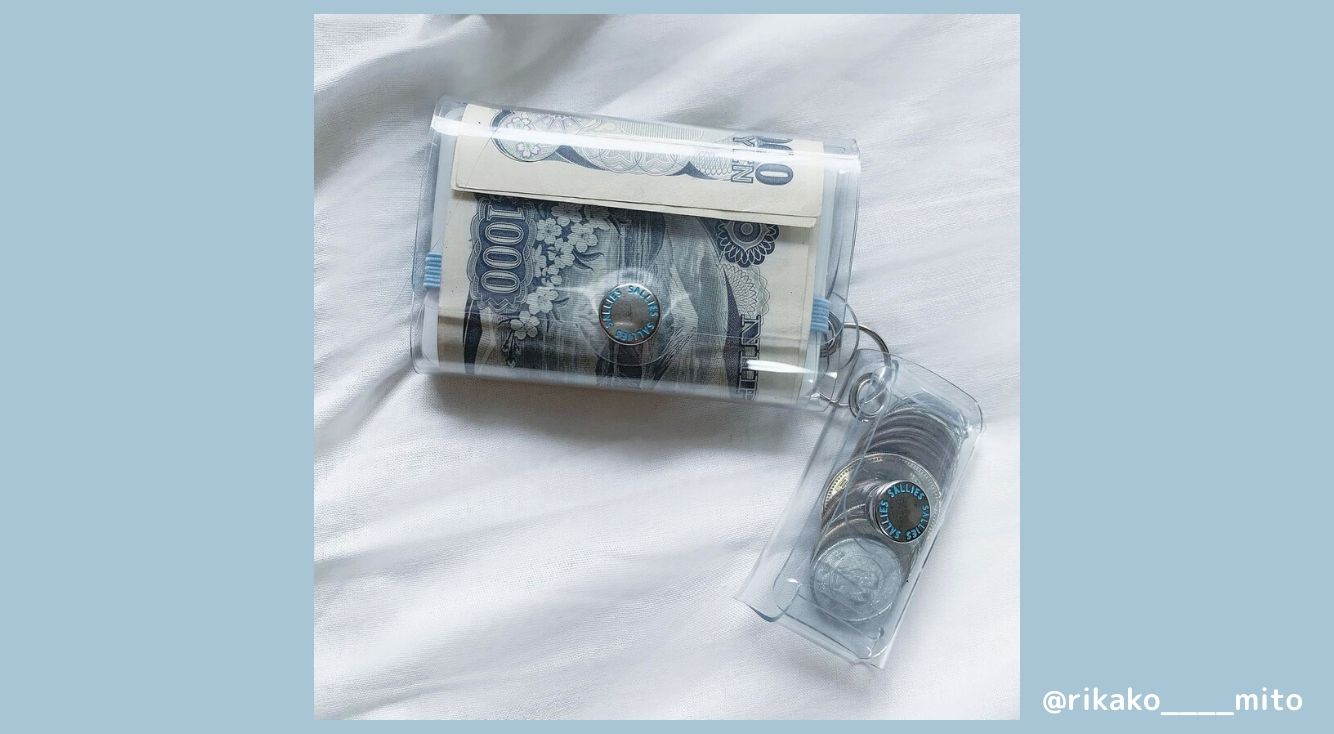 キャッシュレス時代にピッタリのミニウォレットを作るクラシヤスク