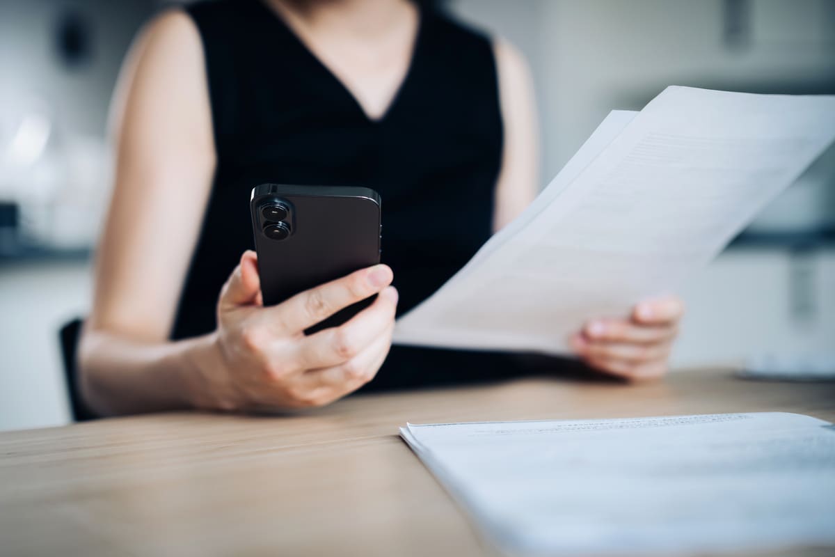 楽天証券はやめたほうがいい？SBI証券と徹底比較！MONEY TIMES