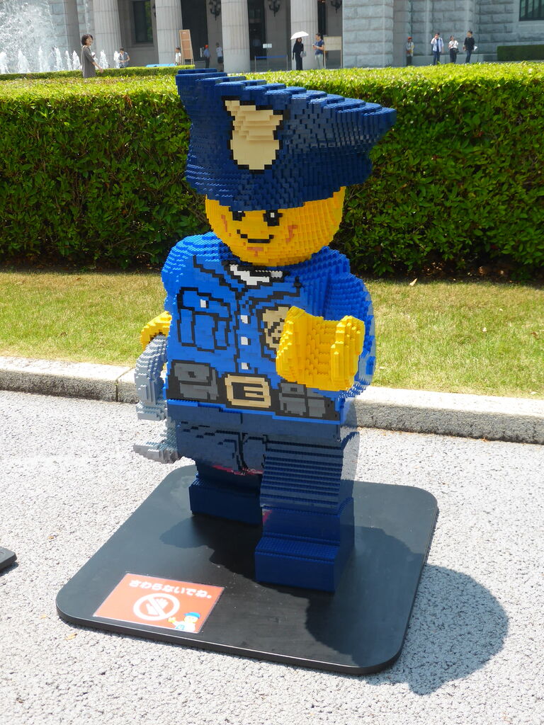 ニュージーランドの国会議事堂の前に立つ銅像は、初代首相のRichard Seddon氏。Wellingtonは政治の中心地。周辺には各省庁があり、ジーランドの中枢であることを実感します。首都ウェリントン高校留学