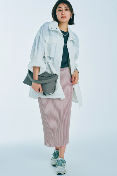 オフィスカジュアルにピンクあり？おしゃれでかわいいピンクコーデ