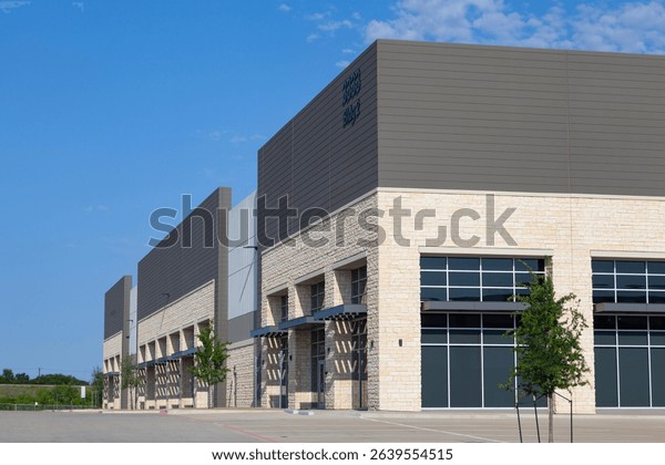 30,200点を超える工場 外観のイラスト素材、ロイヤリティフリーのベクター素材グラフィックスとクリップアート - iStock倉庫 外観,工場 日本, 生産ライン