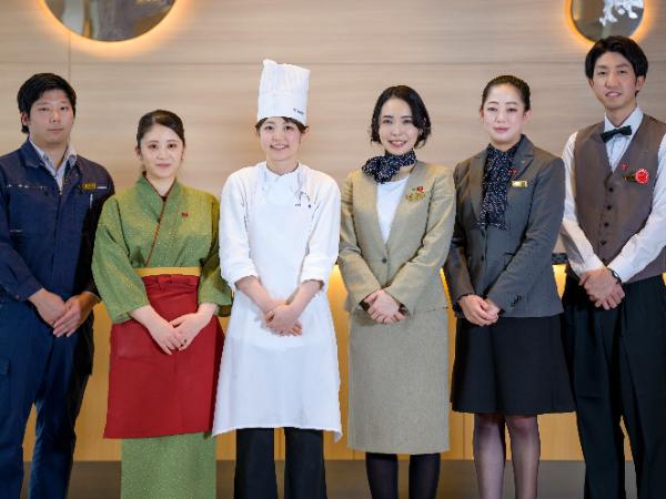 ホテルスタッフの仕事内容・なり方・年収・資格などを解説職業情報サイト キャリアガーデン