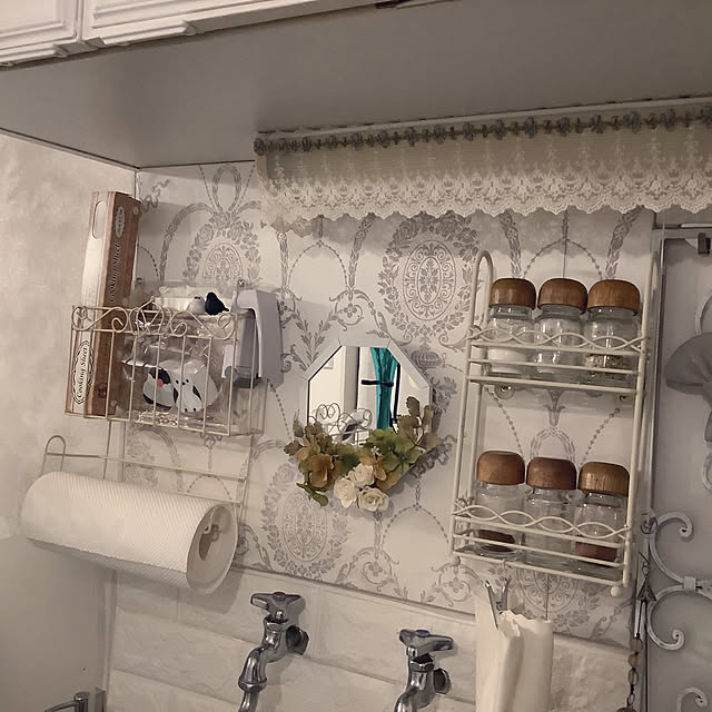 キッチンペーパーホルダー 壁掛け収納ラック 有孔ボード用 工具不要 壁面収納 - メルカリ