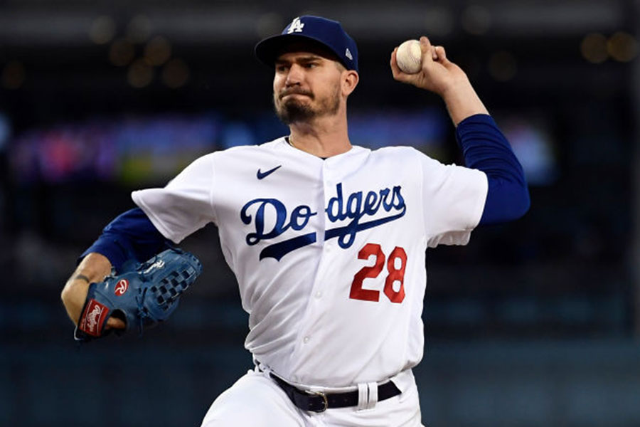 アンドリュー・ヒーニー投手は現在FA市場で契約を待っている注目選手の1人です。昨季は不運も重なり14敗を喫しましたが、指標は良好でイニングイーターの左腕として高く評価されるべき投手です。どの球団が最終的に獲得するでしょうか？？🤔HotStove