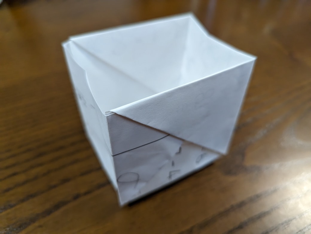 丈夫で簡単な新聞ゴミ箱 小物入れ の作り方〜その２〜│conote