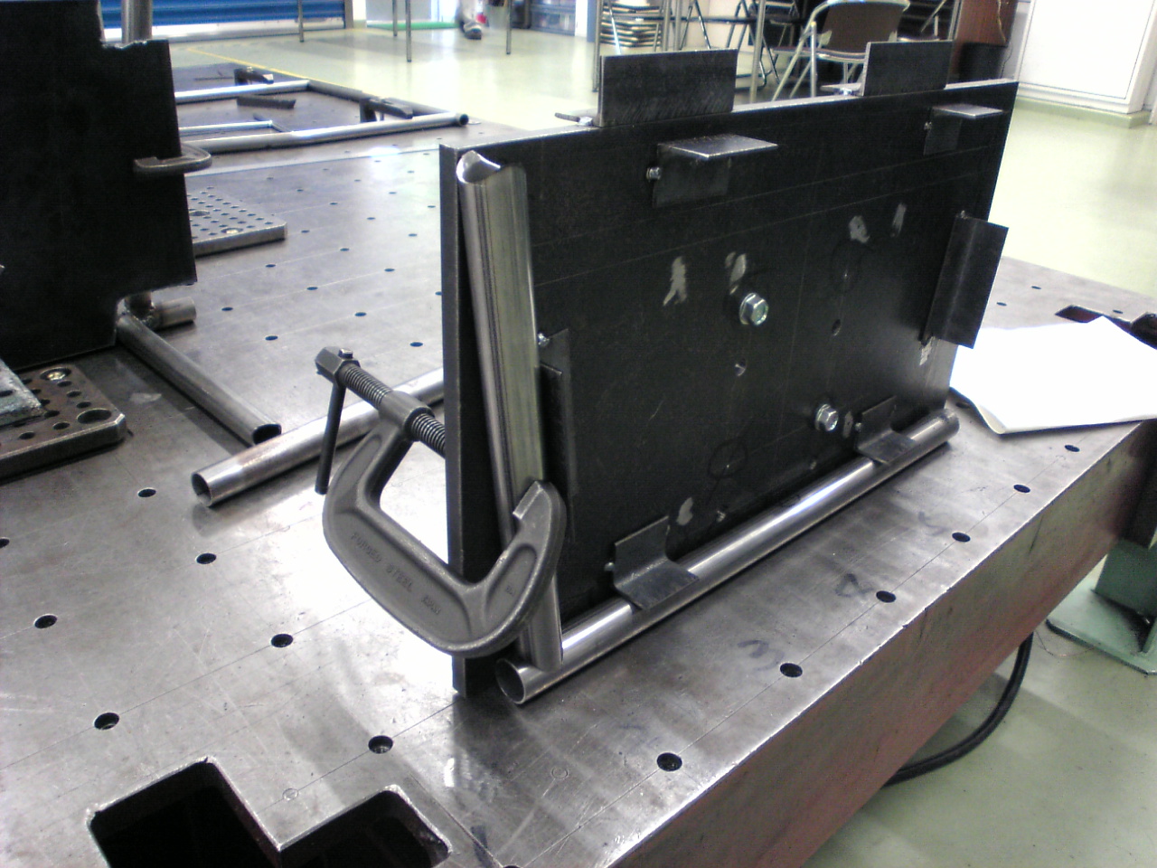 溶接治具の理解: ロボット溶接と治具テーブルに不可欠 - UDTECH