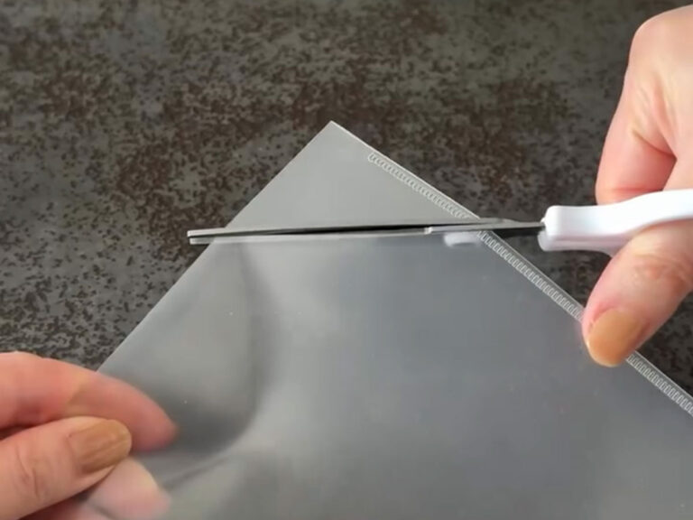 クリアファイル簡単リメイク！たっぷり収納クラッチバッグ 紙もの 作業動画 100均シールで可愛くデコ