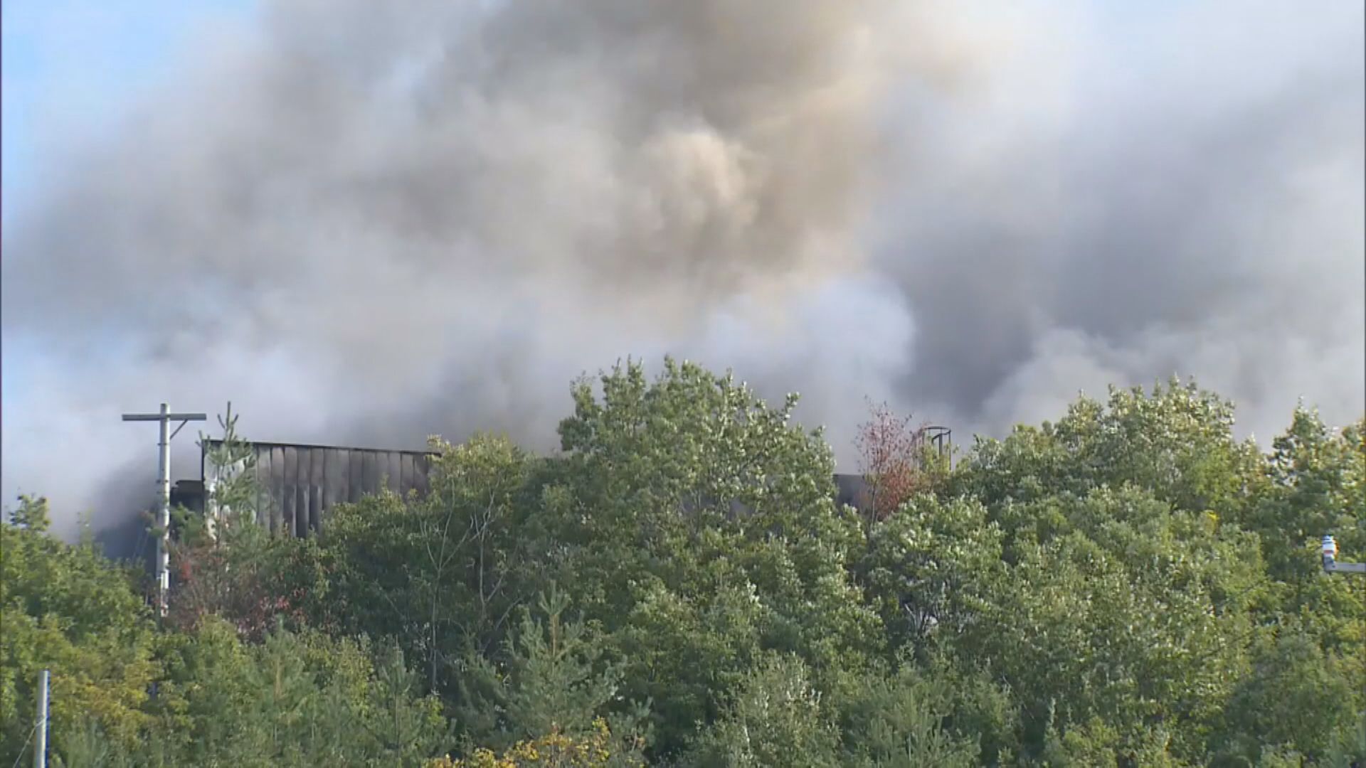 岡田准一 フジ社内で中居の女性トラブルが懸念されるなか『だれかtoなかい』の「新MCに選ばれたワケ」女性自身