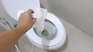 ティッシュをトイレに流すと詰まる確率はどのくらいか?対処法など合わせて徹底解剖! | 水漏れ・つまりトラブルの修理なら水道屋本舗