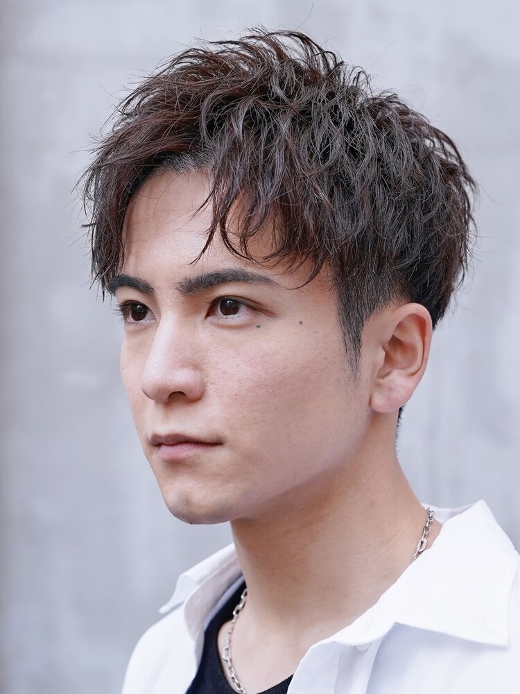 ビジネスマンにも！！ゆるめツイストスパイラルパーマBrooch ブローチ のヘアスタイル美容院・美容室を予約するなら楽天ビューティ