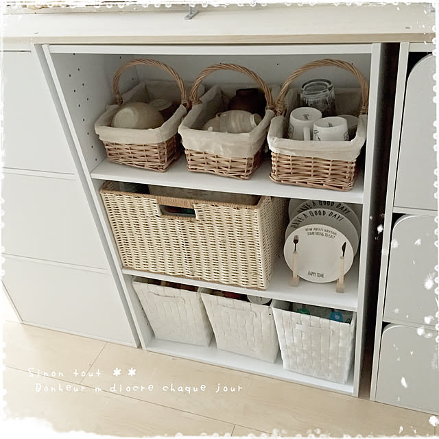 手軽に取り入れられる！セリアの『ワイヤーバスケット かご』を使ったおしゃれ&スッキリ収納アイデア&活用術をご紹介！サンキュ