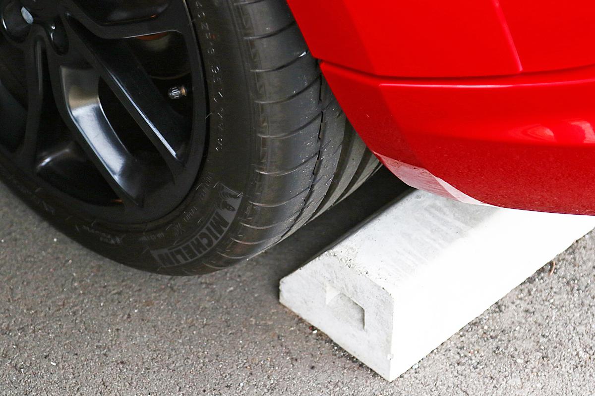 コインパーキング ぺーパードライバーさんにロック式駐車場の使い方を解説