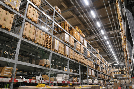 物流業界の代表的な業種・職種を解説。業界未経験者でも転職は可能？ - スタンバイplus プラス 仕事探しに新たな視点と選択肢をプラスする