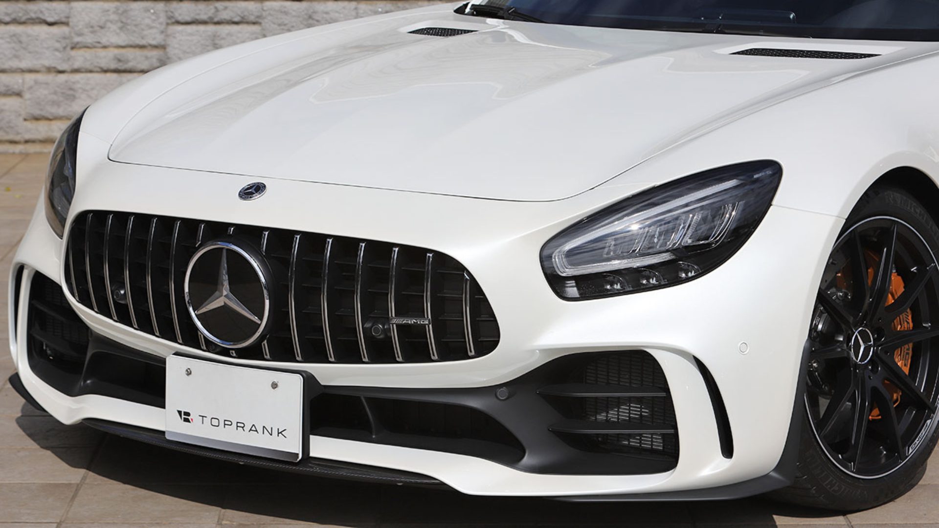 メルセデス・ベンツの新型スーパースポーツカー SLS AMGの予約注文を受付開始