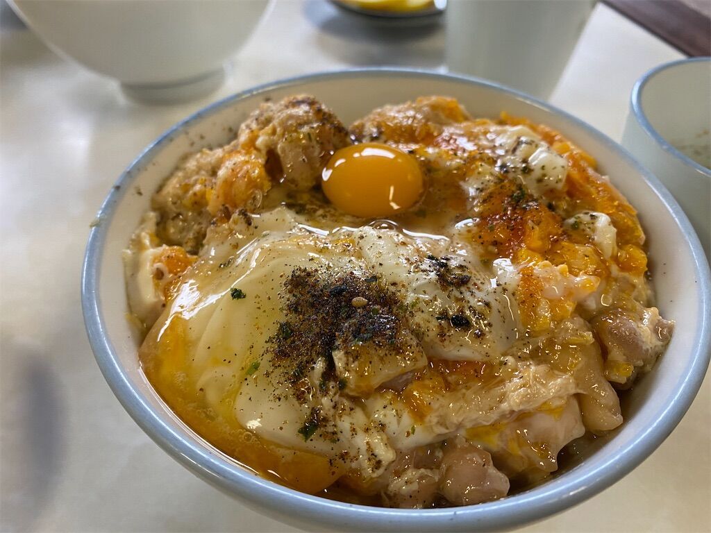 唐揚げ、焼き鳥、親子丼…。変幻自在の鶏肉料理が味わえるお店12選