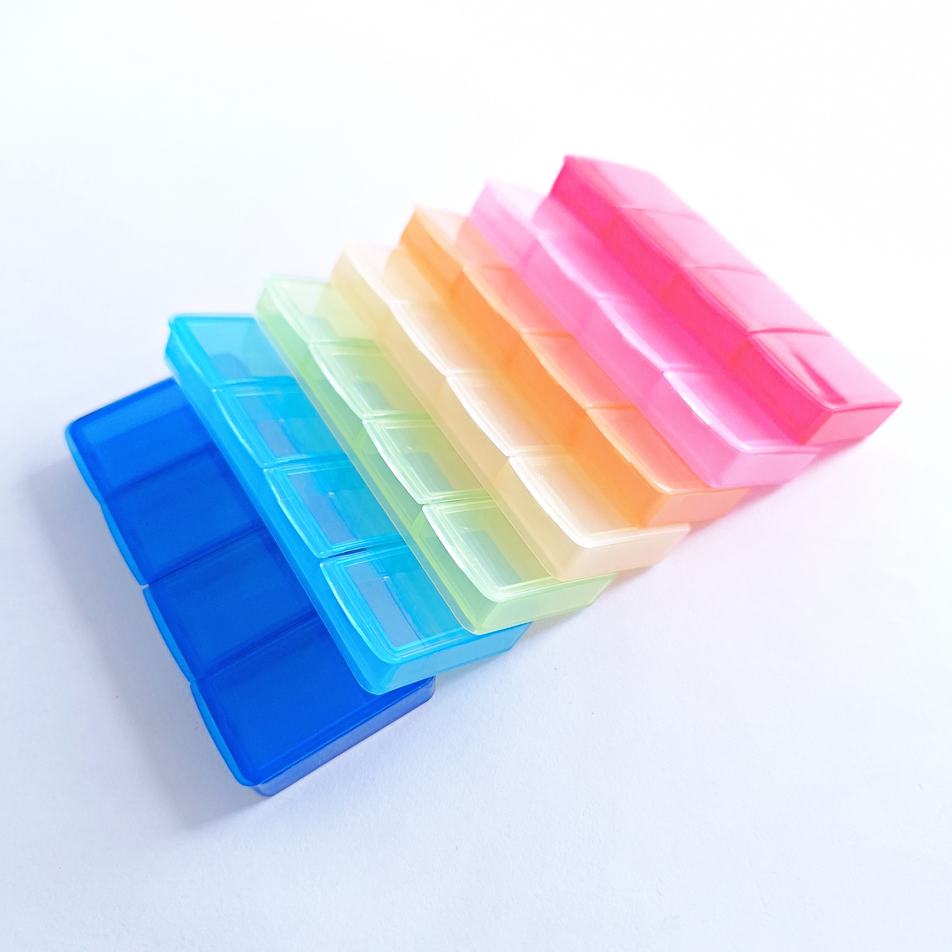 100均のウォールポケット商品一覧。サイズや写真を掲載 ダイソー・セリア・キャンドゥで100円