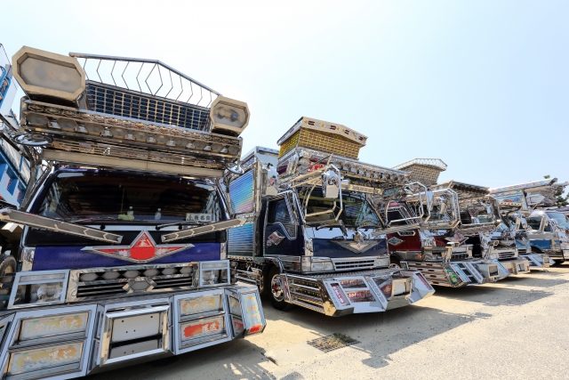 いつまで違法ダンプトラックを走らせるのか！ N1裏テント、山城博治さん宅に不当な家宅捜索---しかし押収物はなし - チョイさんの沖縄日記