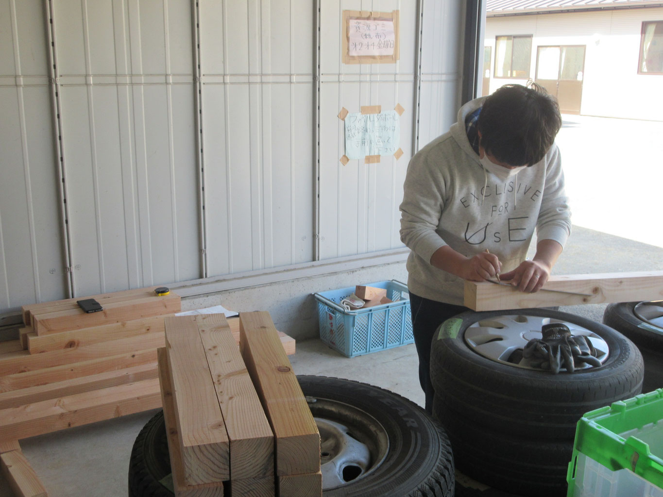 タイヤラック 縦置き 4本 タイヤ収納 ラック 軽トラック 軽商用車 積載量120kg 組立簡単 保管 タイヤスタンド アイリスオーヤマ KTL-450