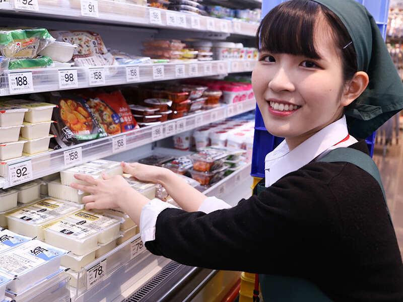 バイト面接の「服装」の基本 。スーパー、事務など業種別のマナーなど タウンワークマガジン