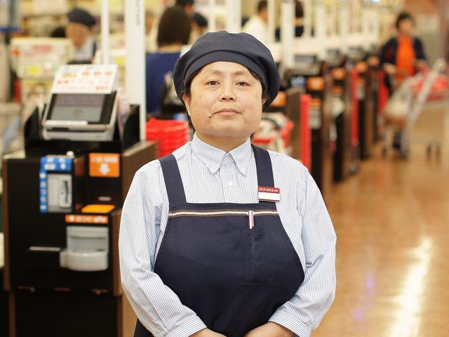 スーパー スーパーマーケット 店員 スタッフ 女性 人物 小売業の写真素材24569130- PIXTA