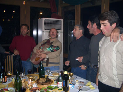 グルジア大統領選で首相派候補が大勝、ロシアとの関係改善に意欲ロイタ