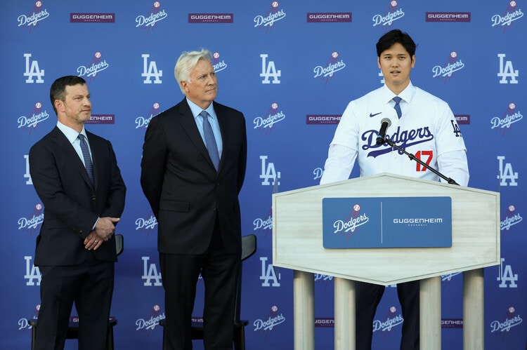 ＮＢＡレーカーズ、史上最高１兆円超で売却－ドジャース・オーナーに - Bloomberg