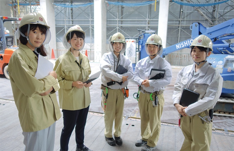 Working」のアイデア 10 件 2025竹中工務店, 情報通信技術, 作業服