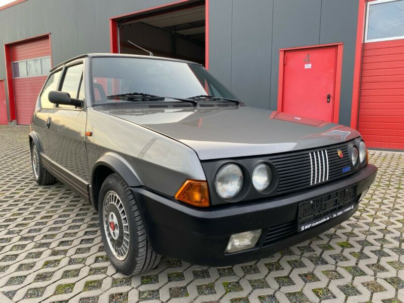 和歌山県 アバルトの中古車中古車情報・中古車検索ならクルタウン